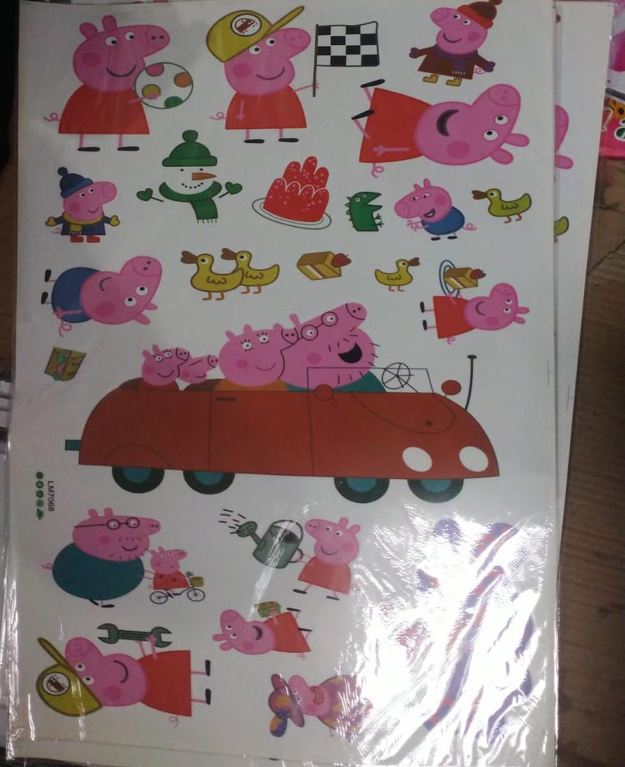 Peppa the Pig Peel and Stick Wall Decals LM7068 Size: 50x70